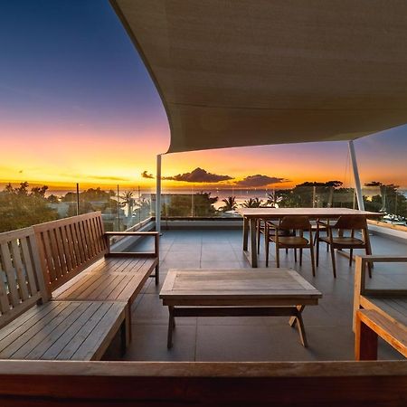 Penthouse 13 - One Bay Residence With Private Rooftop Terrace And Dip In Pool Pereybere Beach エクステリア 写真