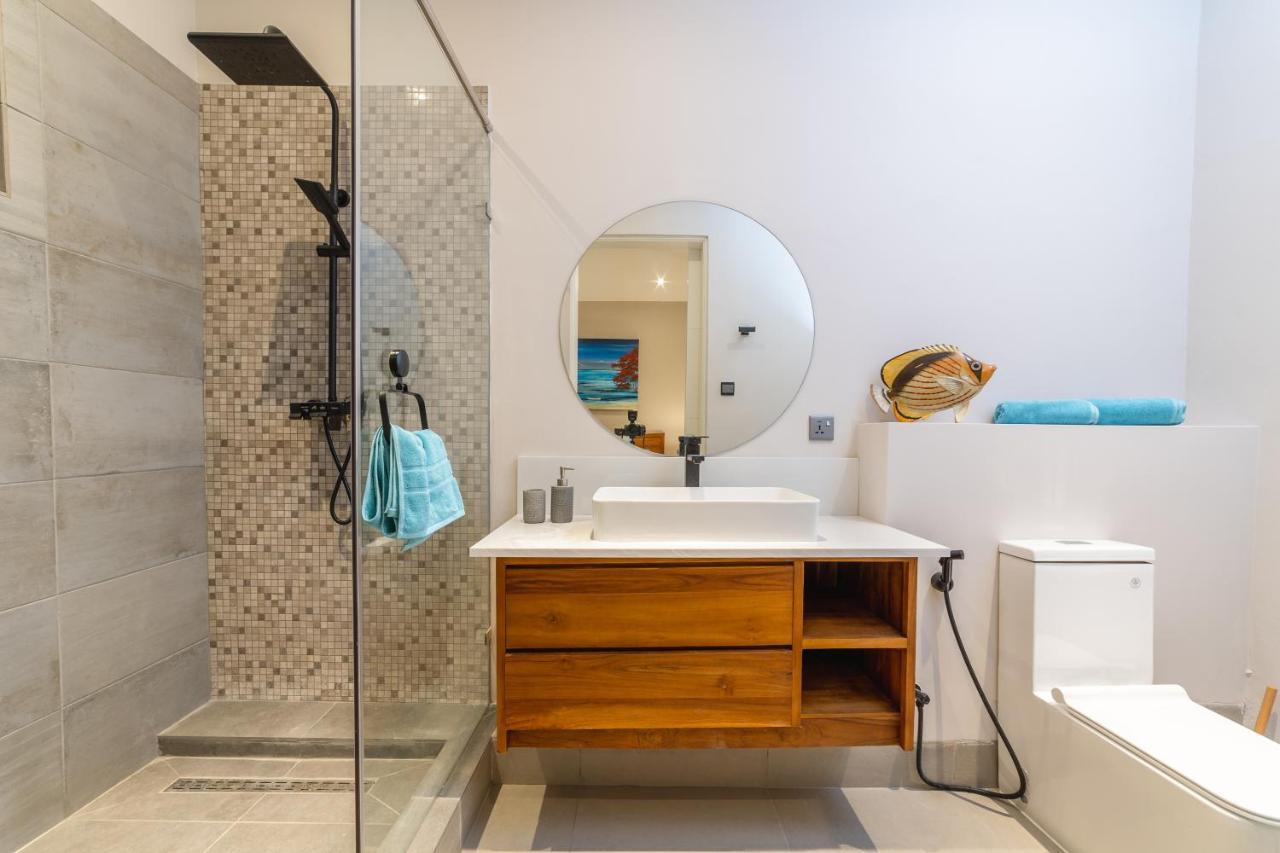 Penthouse 13 - One Bay Residence With Private Rooftop Terrace And Dip In Pool Pereybere Beach エクステリア 写真
