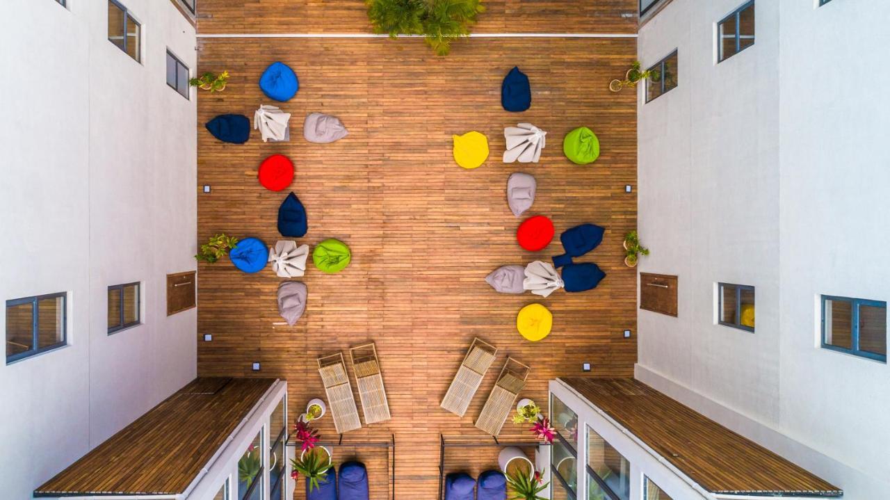 Penthouse 13 - One Bay Residence With Private Rooftop Terrace And Dip In Pool Pereybere Beach エクステリア 写真